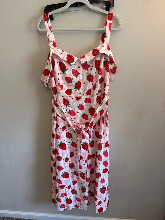 New - SHEIN Strawberry Print sleeveless summer dress - Picture 1 of 6
